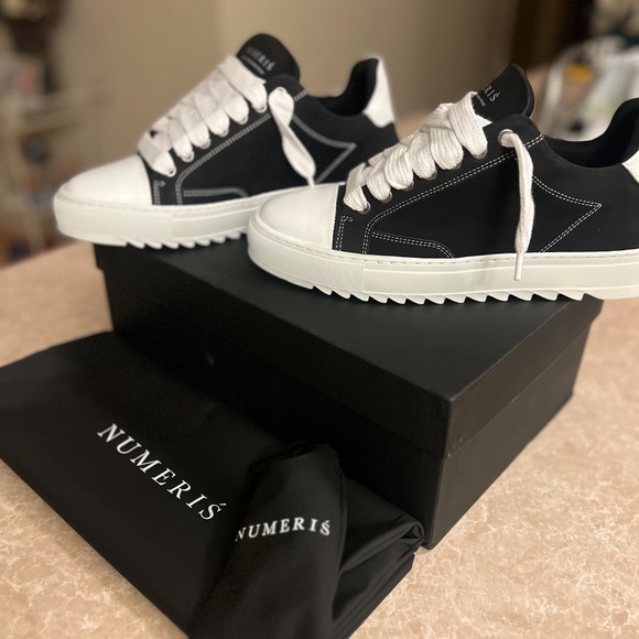 NUMERIS Atelier - Acrylic Black (NEW) - Picture 2 of 3